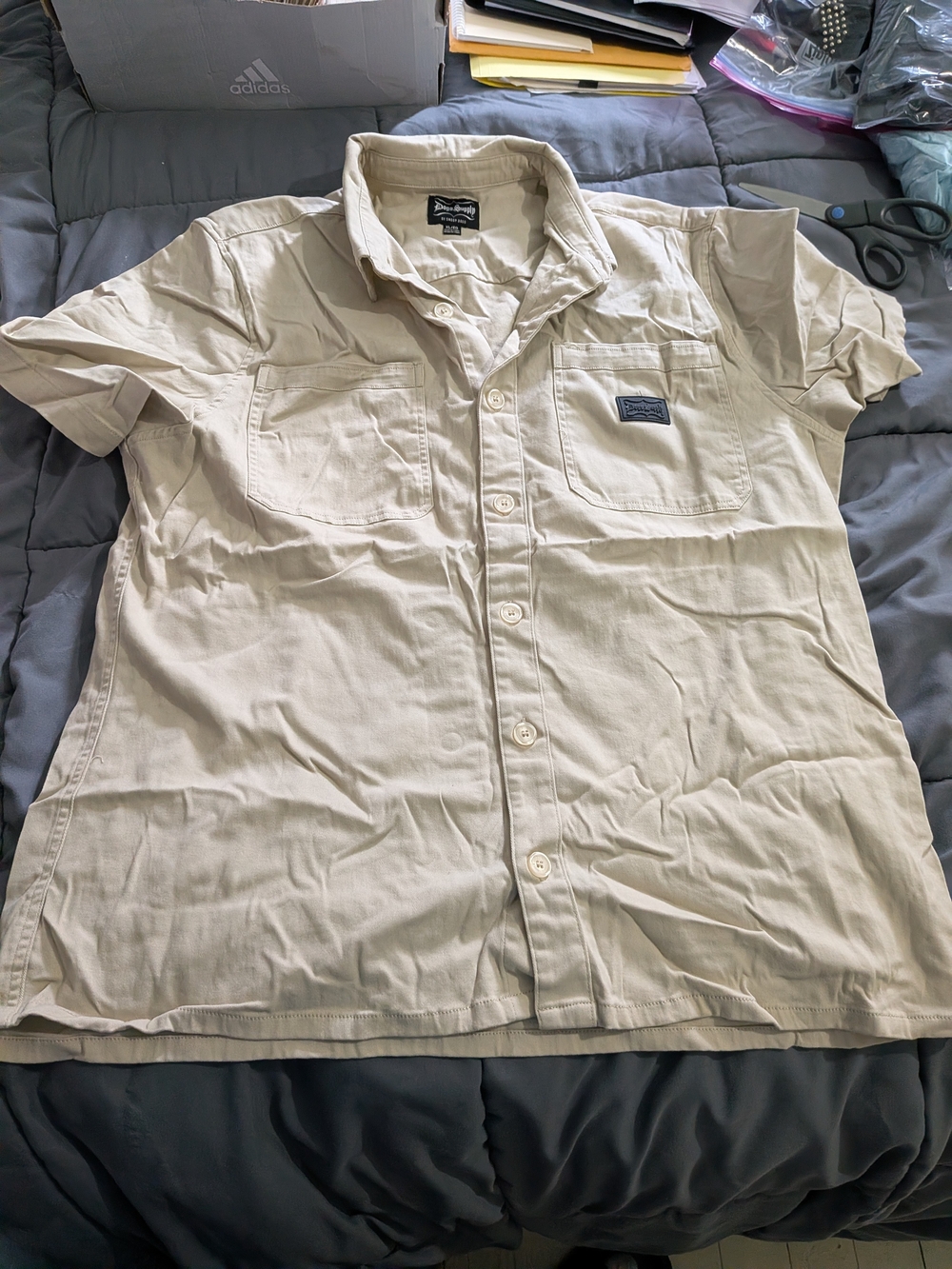 Van Heusen Men's Short-Sleeve Button-Down Shirt in Light Tan